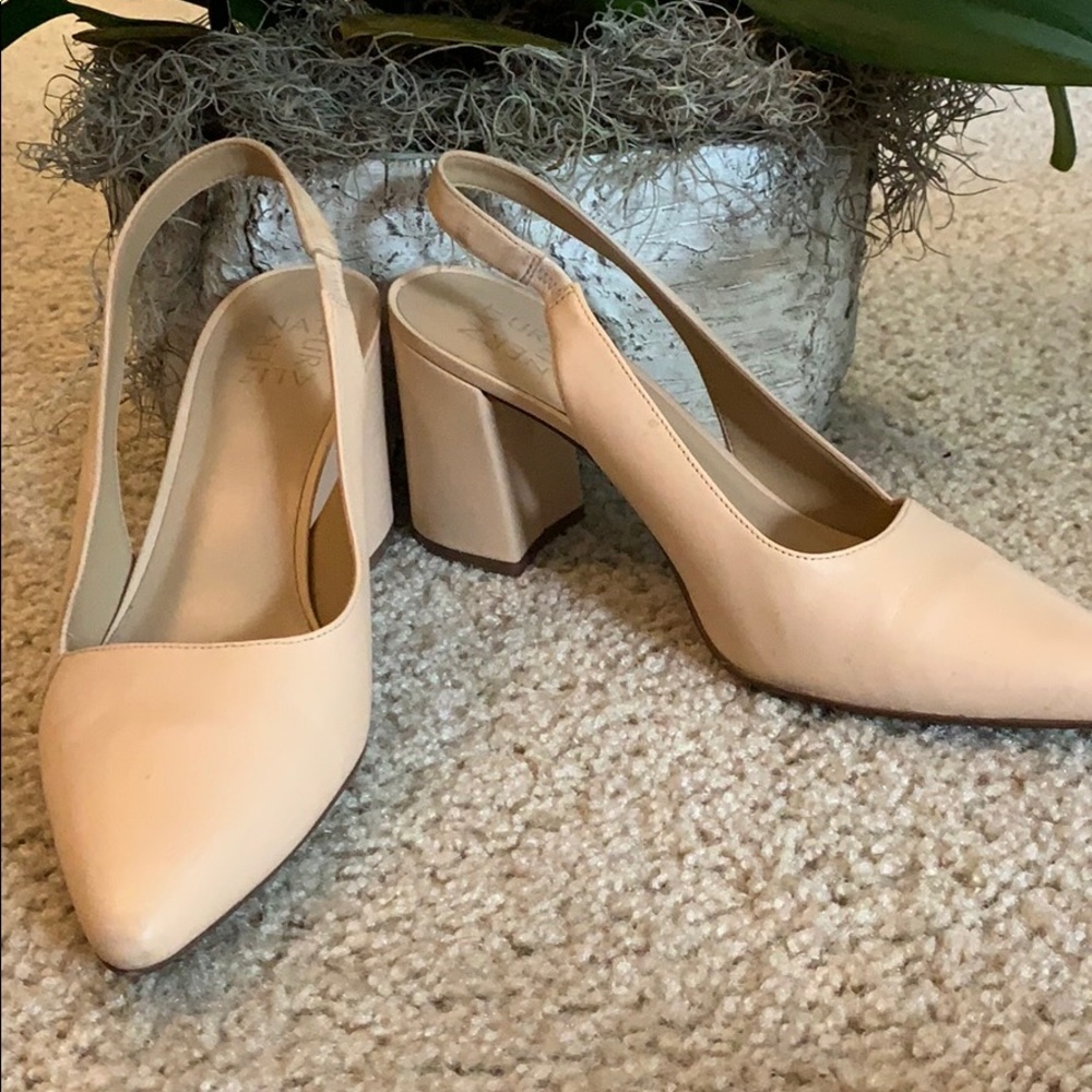 Naturalizer comfortable, tan, block-heel pumps